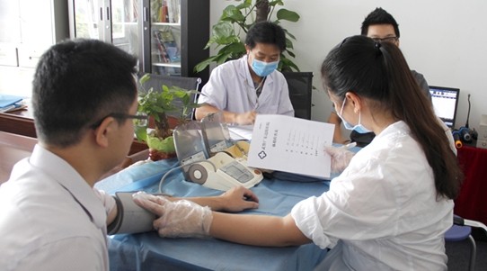 關(guān)注員工身體健康，泰斯特公司組織員工體檢